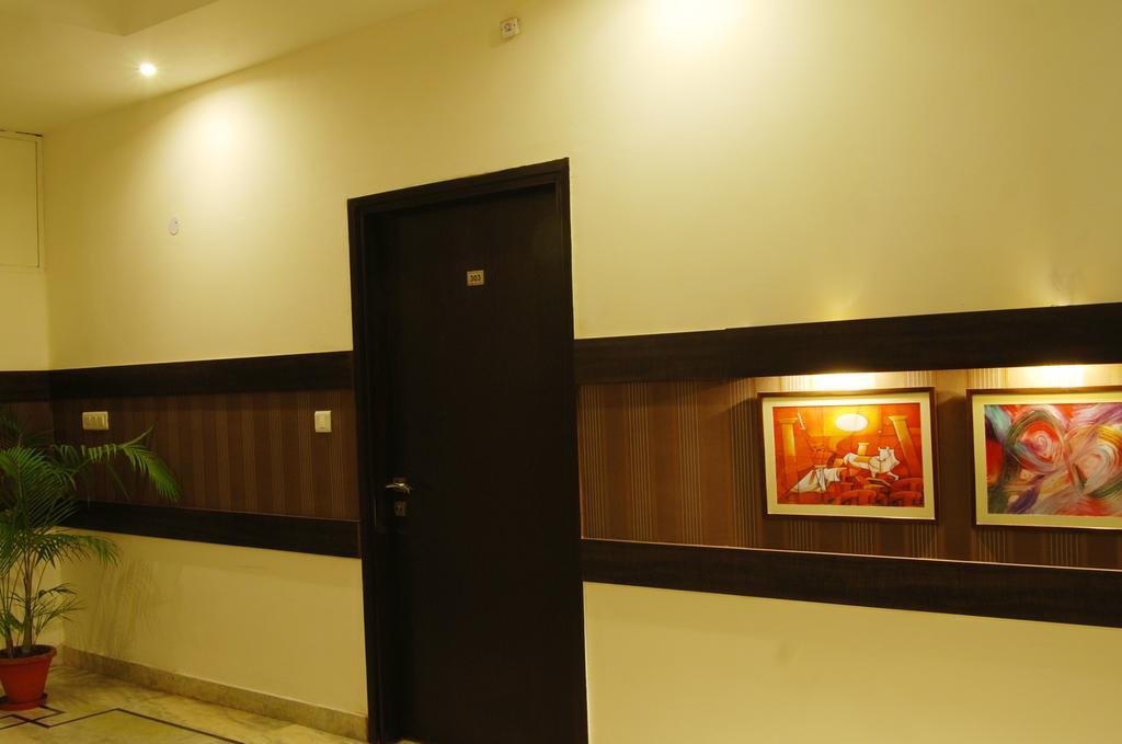 Hotel Deer Parkk New Delhi Luaran gambar