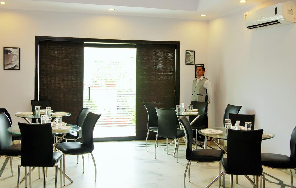 Hotel Deer Parkk New Delhi Luaran gambar